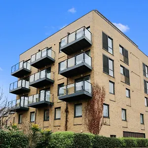 Apartment Hybrid Resi - London, Greenwich Near O2 Arena, London